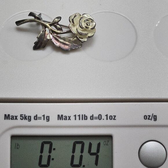 Vintage Shabby Chic White Rose Brooch Silver Tone Floral Costume Jewelry Pin - Picture 11 of 11